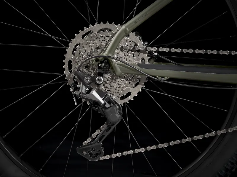 TREK Roscoe 6 Hardtail Mountain Bike in Olive Grey and Waterloo Blue-2